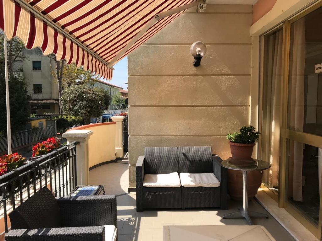 Hotel Perla Verde Rimini Exterior photo