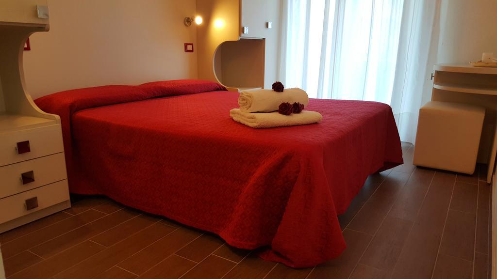 Hotel Perla Verde Rimini Room photo
